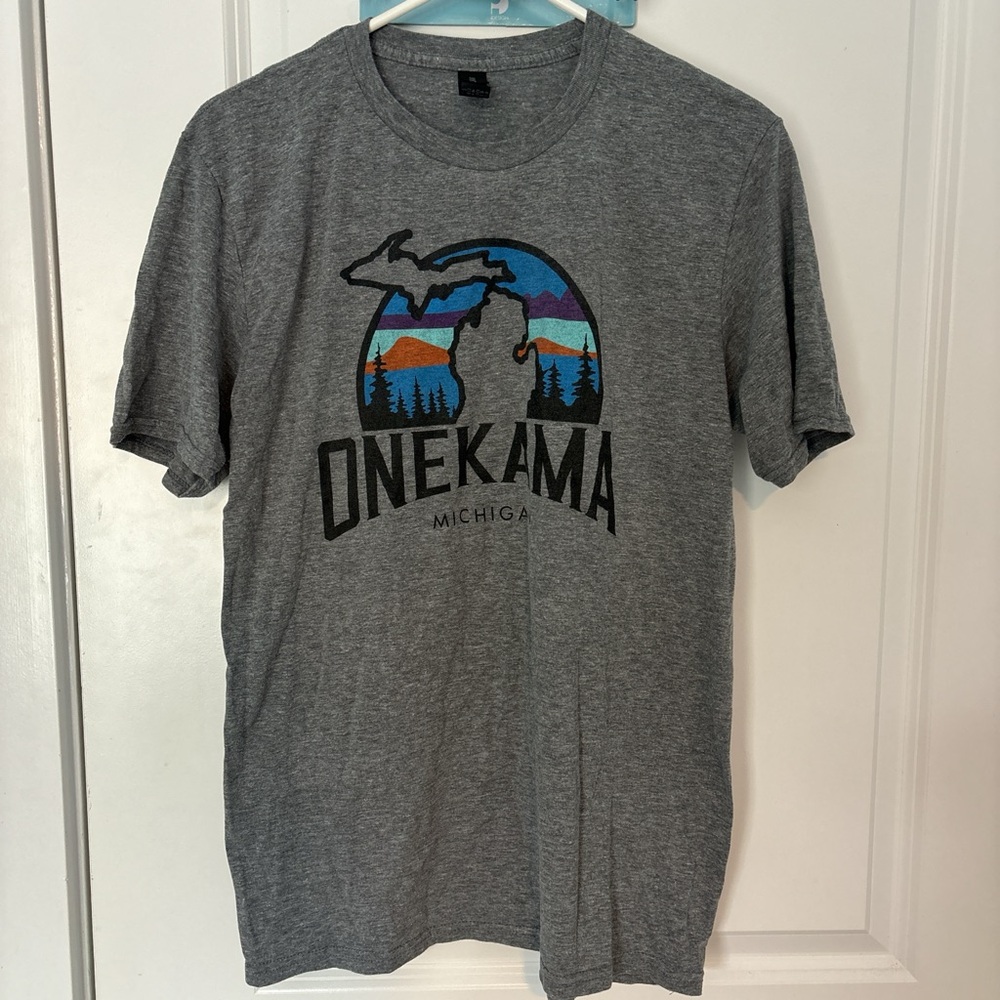 Gildan Gray Onekama Graphic Tee